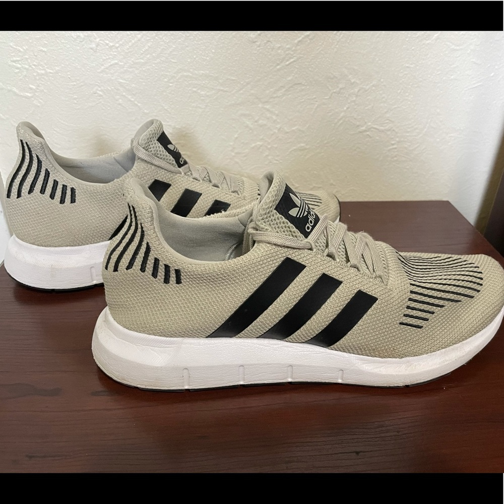 Adidas swift run